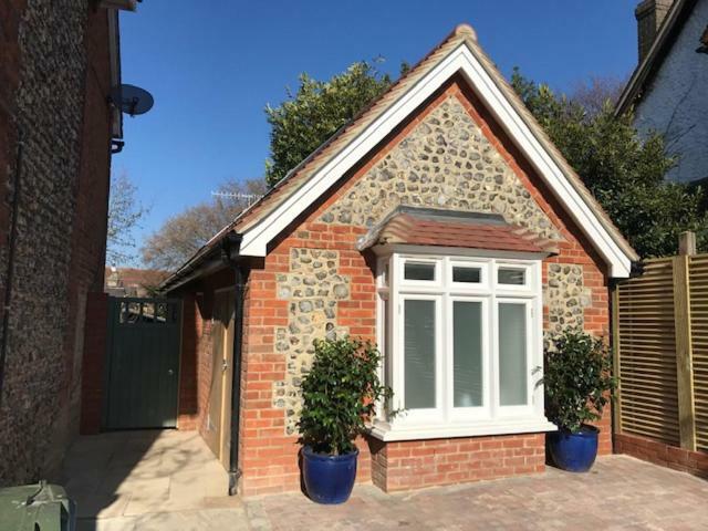 Ferienwohnung The Coach House 75 Epsom Road Guildford Exterior foto